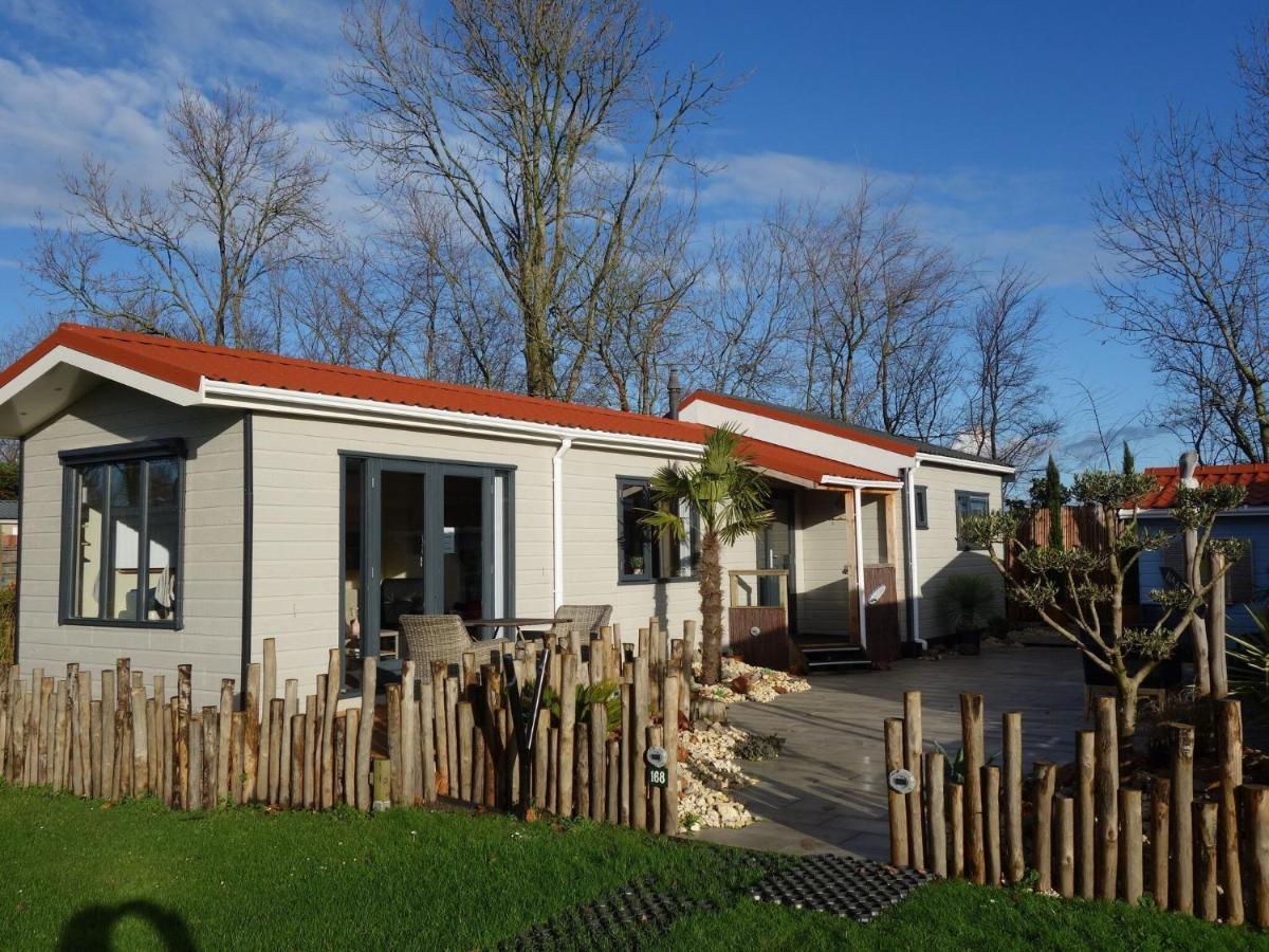 Chalet Sea Rocks With View And Garden Goedereede Exteriör bild
