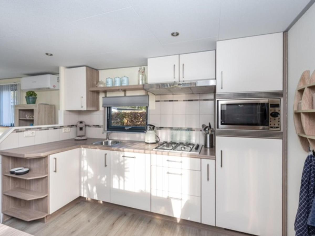 Chalet Sea Rocks With View And Garden Goedereede Exteriör bild