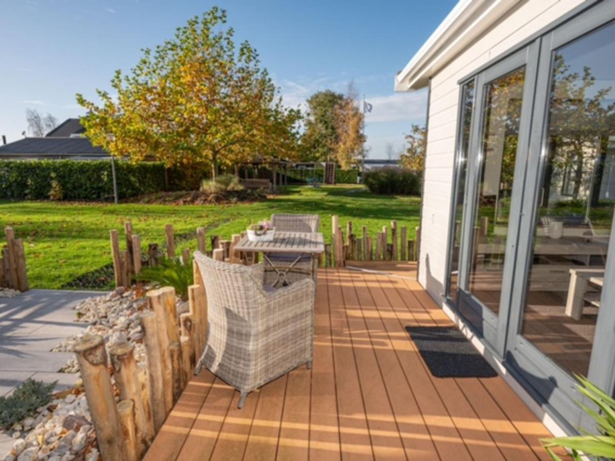 Chalet Sea Rocks With View And Garden Goedereede Exteriör bild